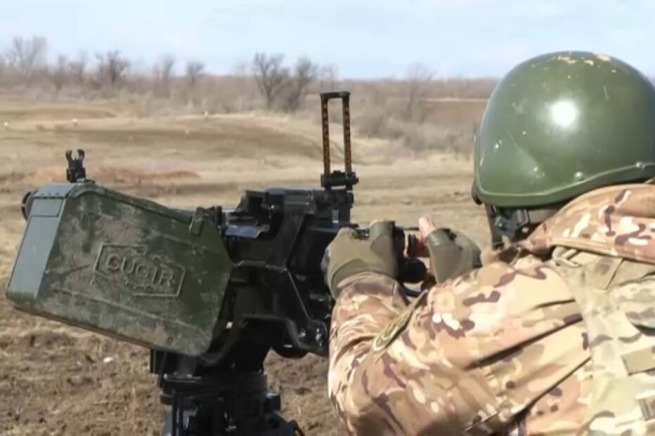 'É necessário treino constante para formar novo pessoal': Equipa da CMTV acompanhou treinos militares num campo em Vuhledar 