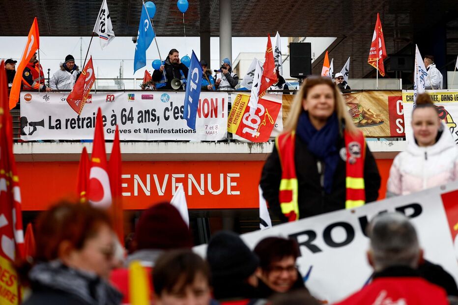 Manifestação em França contra o plano de reforma do governo em França