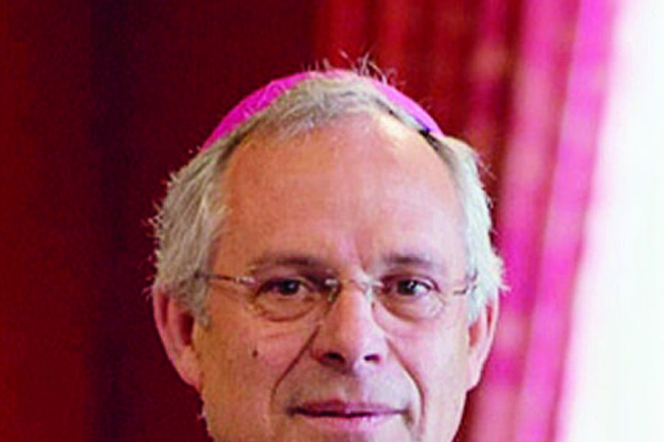 D. Armando Esteves Domingues, bispo de Angra