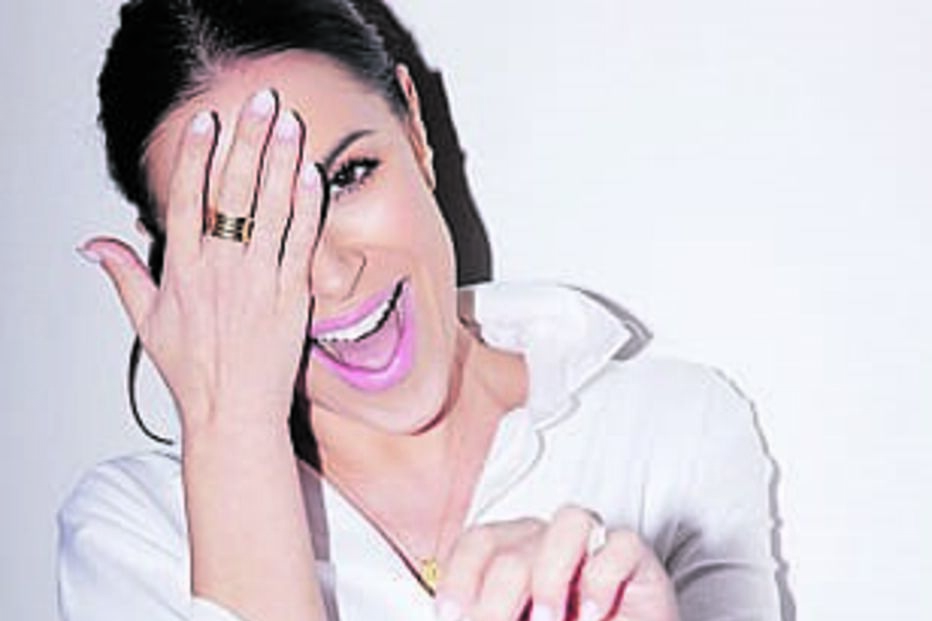 Dânia Neto tem 39 anos 