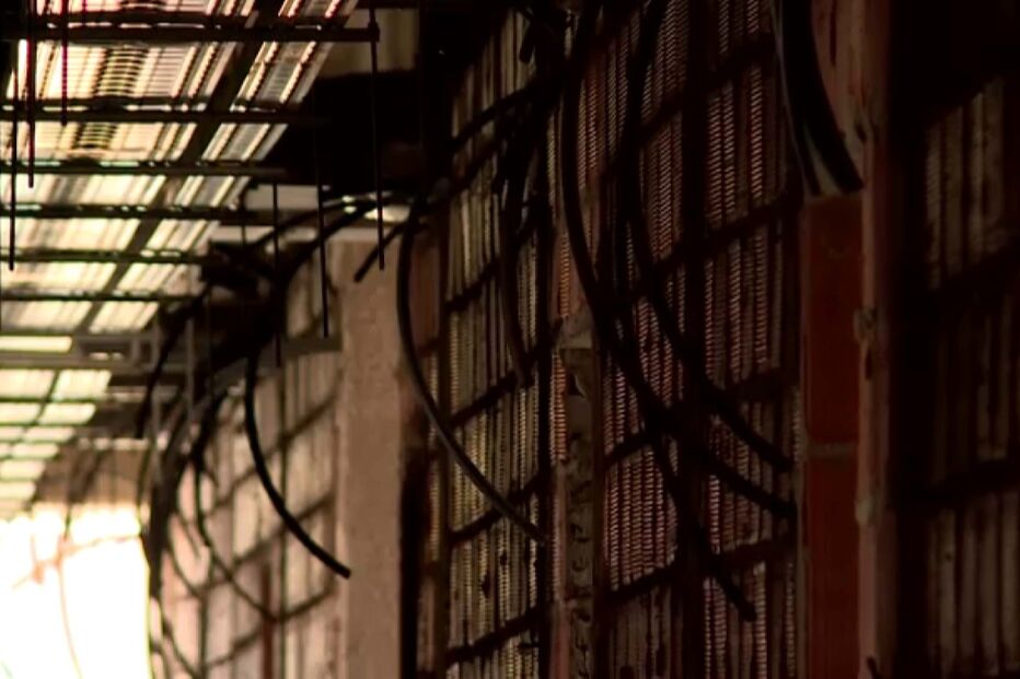 Construção ficou a meio no Seixal