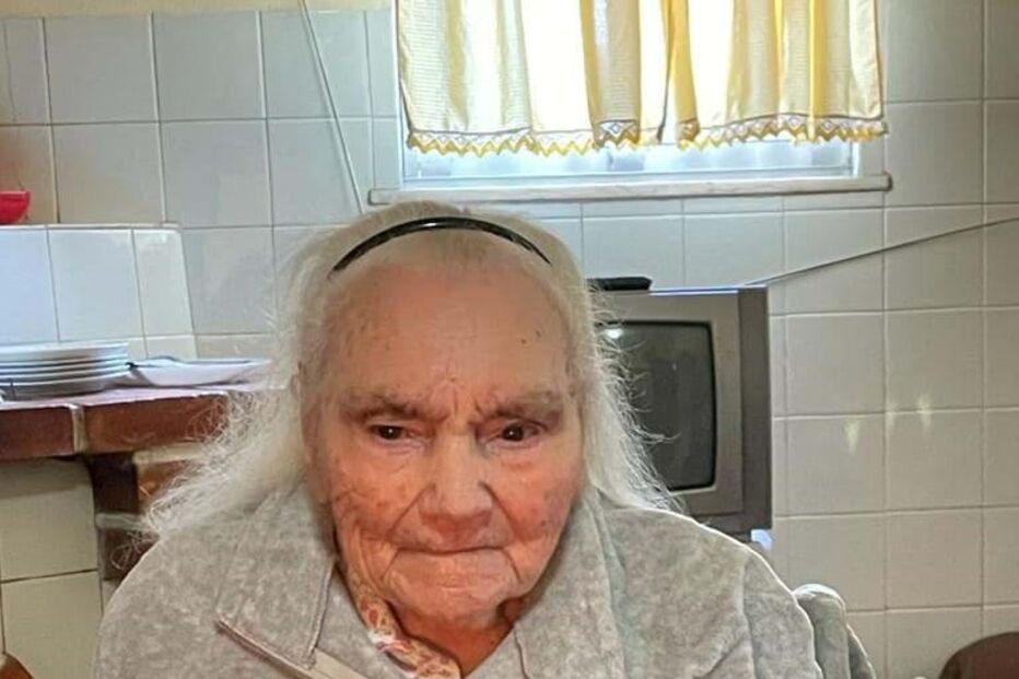 Maria da Silva Oliveira a celebrar o aniversário