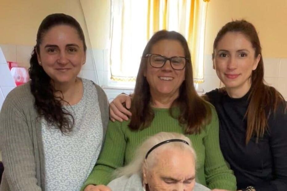 Maria da Silva Oliveira a celebrar o aniversário