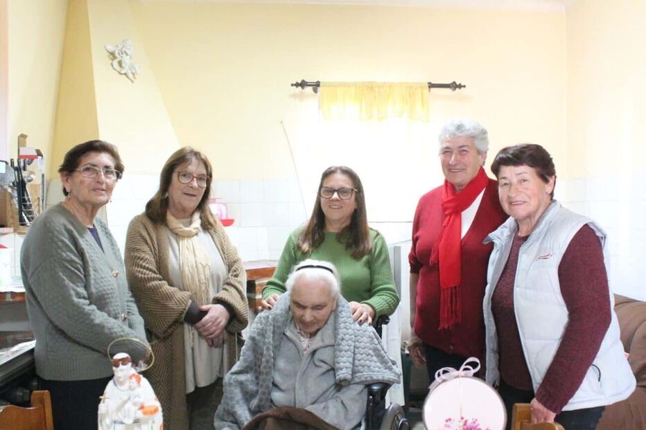 Maria da Silva Oliveira a celebrar o aniversário