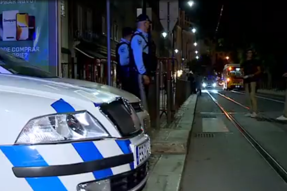 Polícia aguarda prova pericial para prender ator suspeito de violar cabeleireiro de famosos