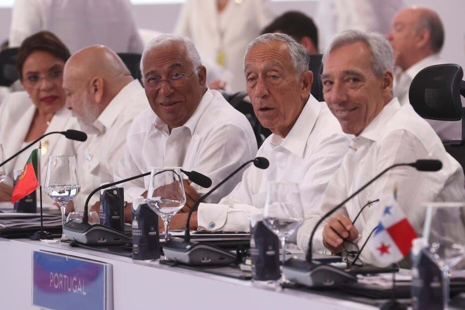 Marcelo Rebelo de Sousa, João Gomes Cravinho e António Costa na Cimeira Ibero-Americana