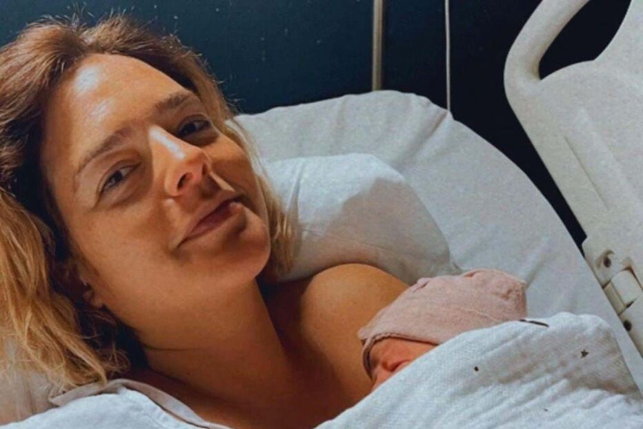A atriz foi mãe de Júlia a 24 de março 