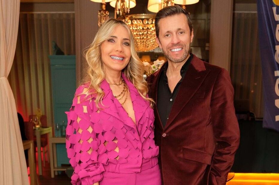 A relações públicas e o marido, Belmiro Costa