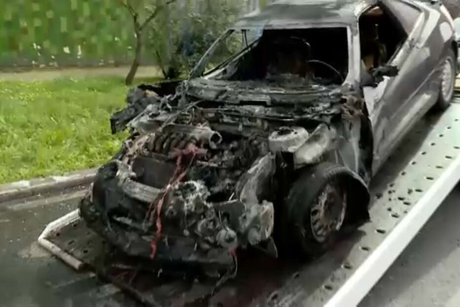 Carro ardeu na Av Calouste Gulbenkian em Lisboa