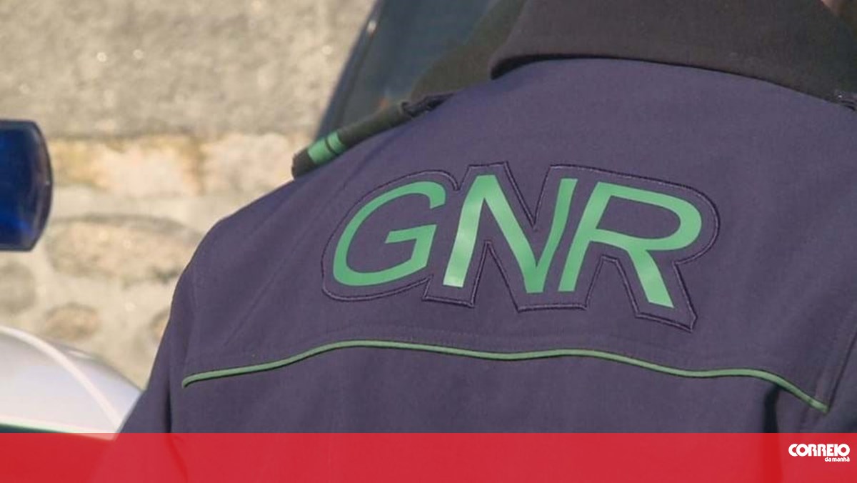 Homem baleado por vizinho na Charneca de Caparica em Almada – Portugal