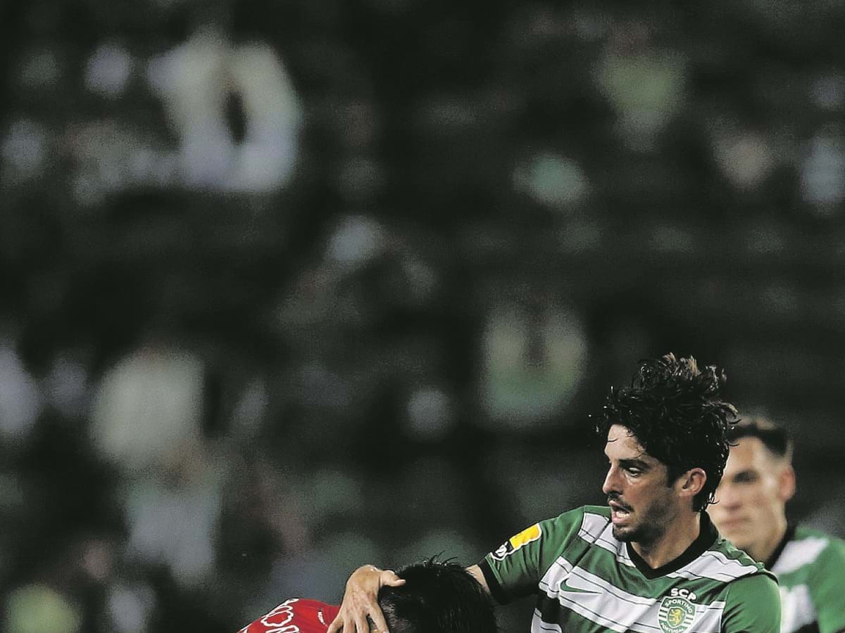 Paulinho, do Sporting, suspenso por três jogos e falha clássico