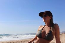 Júlia Palha arrasa em bikini