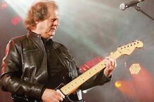 UHF, Toy, Fernando Tordo, 25 de Abril