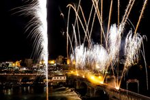 2023-04-28_14_12_55 O fogo-de-artifício faz as maravilhas dos visitantes da Festa.jpg