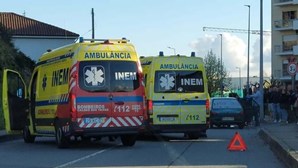 Dois feridos em colisões aparatosas em Guimarães