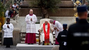 Papa Francisco celebra missa de Domingo de Ramos no Vaticano após internamento 