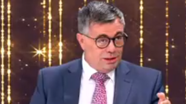 “Eu tinha 42 anos e ele tinha 19 anos quando começámos” relata Quintino Aires sobre uma relação passada