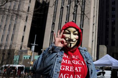 Apoiantes de Trump protestam em Nova Iorque contra acusação