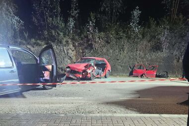 Colisão entre dois carro em Santa Maria da Feira