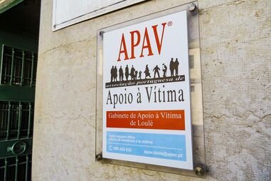 APAV
