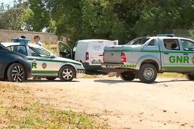 Motorista de transporte de tabaco assaltado e sequestrado à porta de café em Sintra