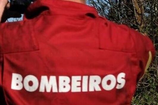 Linha de alta tensão provoca incêndio em Mértola