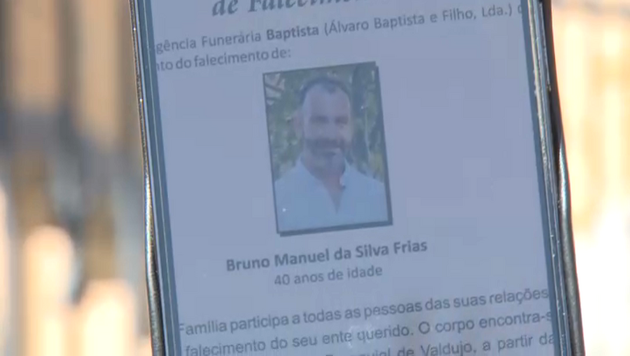 Homem emboscado com pedras numa estrada e agredido até à morte