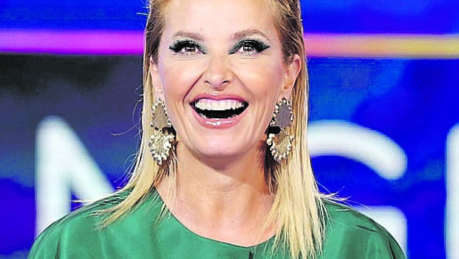 Cristina Ferreira é a anfitriã do 'Triângulo'