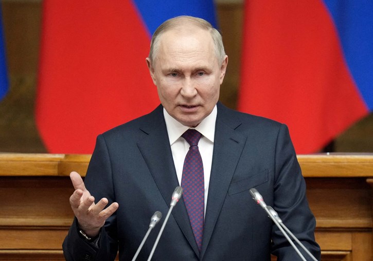 Vladimir Putin aprova decreto de adesão da Crimeia à Federação russa