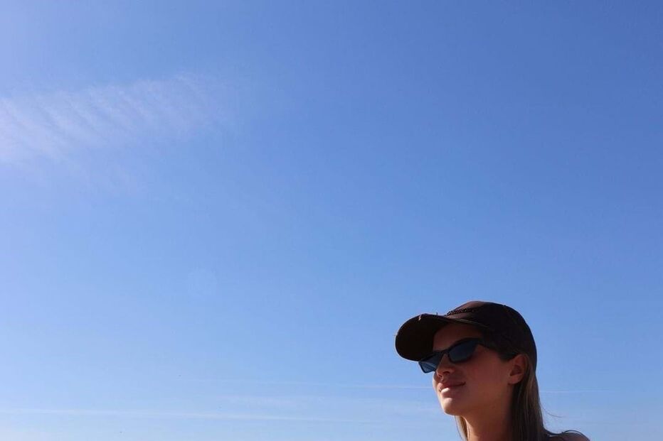 Júlia Palha arrasa em bikini