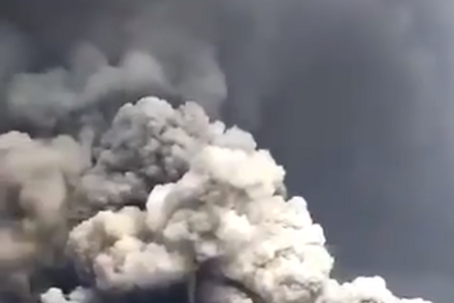 Vulcão Shiveluch entra em erupção