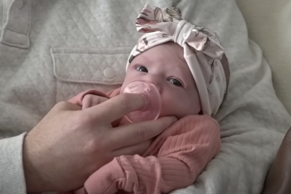 Casal dá à luz a uma menina 138 anos depois de nascerem apenas meninos na família