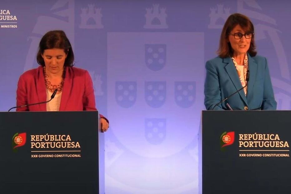 Ministra da Presidência, Mariana Vieira da Silva, e a ministra da Justiça, Catarina Sarmento e Castro