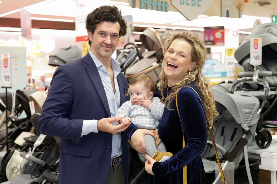 Rita Mendes e Gui de Campos Luís com o filho, Duarte Sol