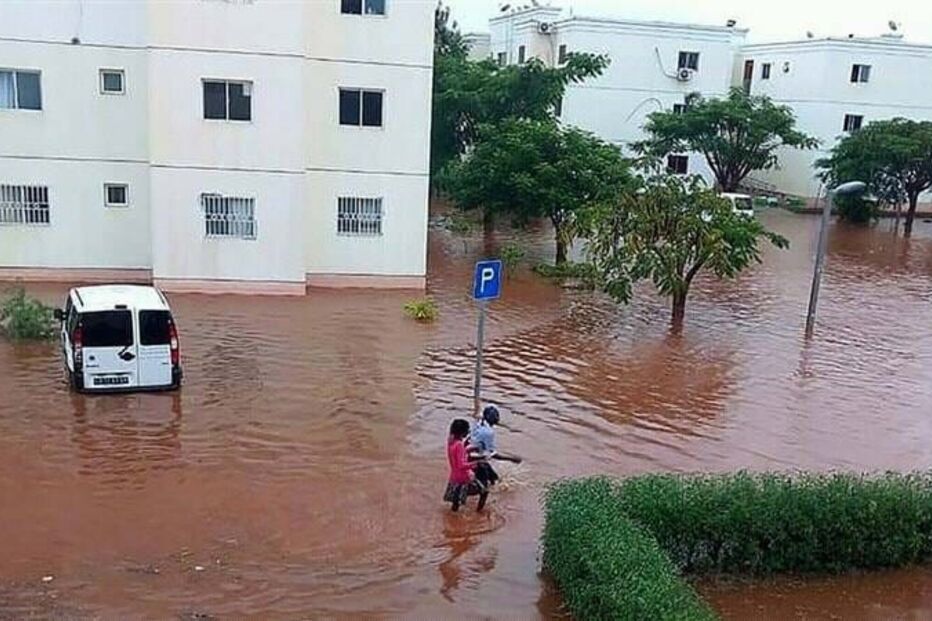 Cheias em Cacuaco, Angola