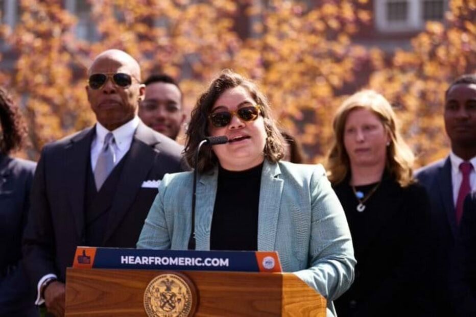 Kathleen Corradi e  Eric Adams