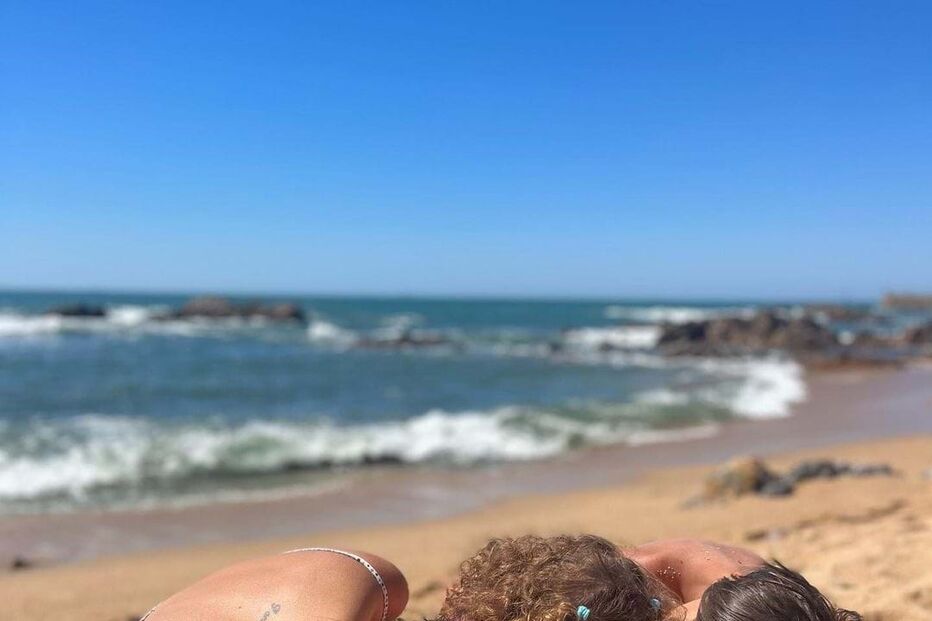 Maria Cerqueira Gomes com o filho e a sobrinha