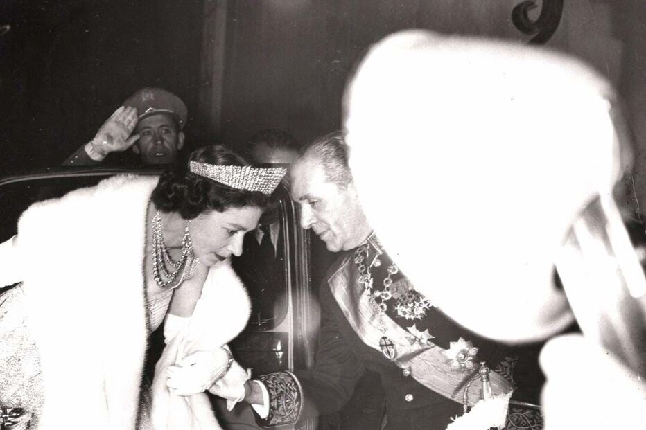 A visita de Isabel II a Portugal, em fevereiro de 1957