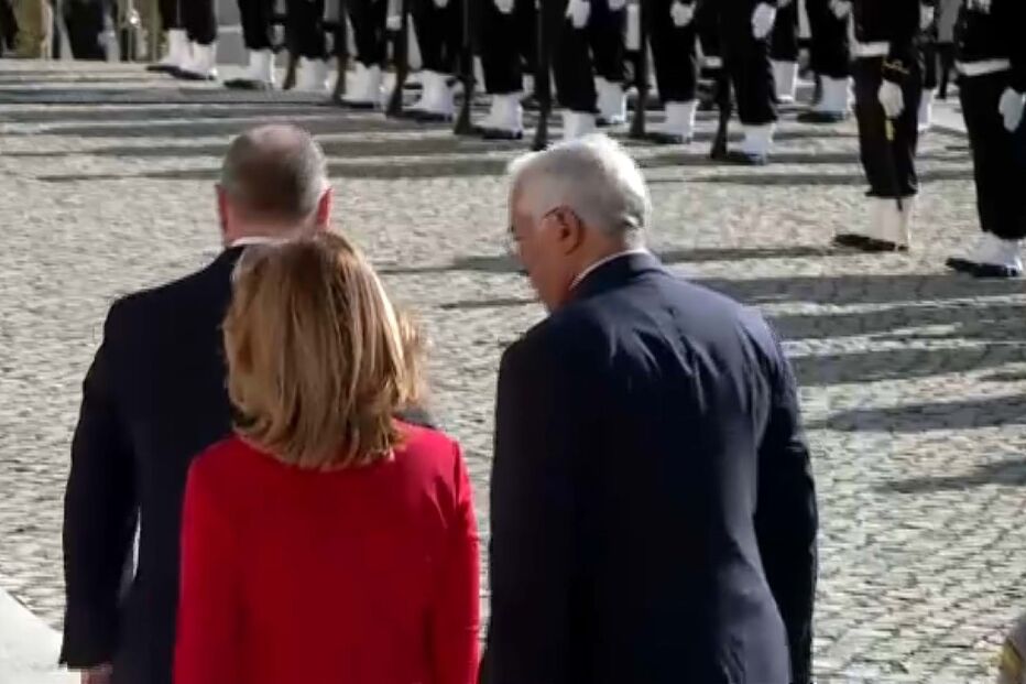 António Costa chega ao parlamento