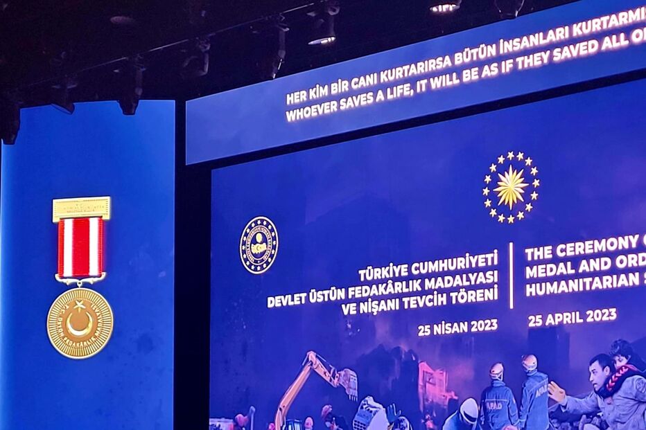 Equipa portuguesa de resgate condecorada pelo presidente da Turquia