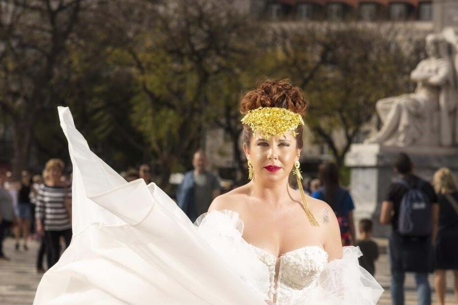 Sara Norte foi protagonista de uma campanha de acessórios para noivas