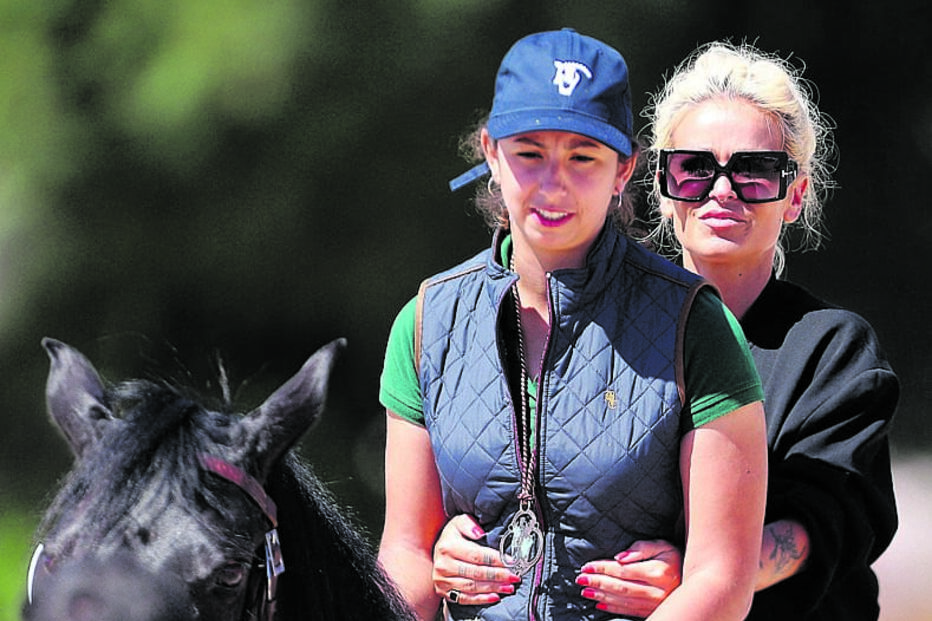Aurea é madrinha da Romaria a Cavalo entre Moita e Viana do Alentejo