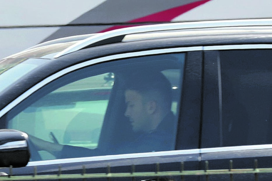 David Carreira apanhado com telemóvel ao volante