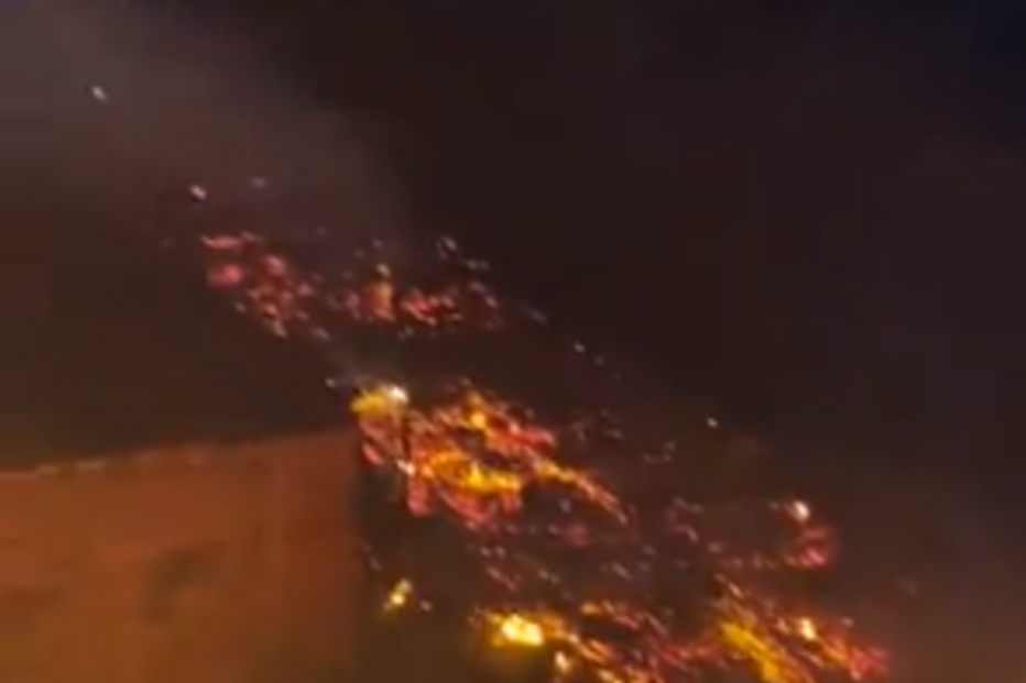 2023-04-27_16_59_51 incêndiosp.png