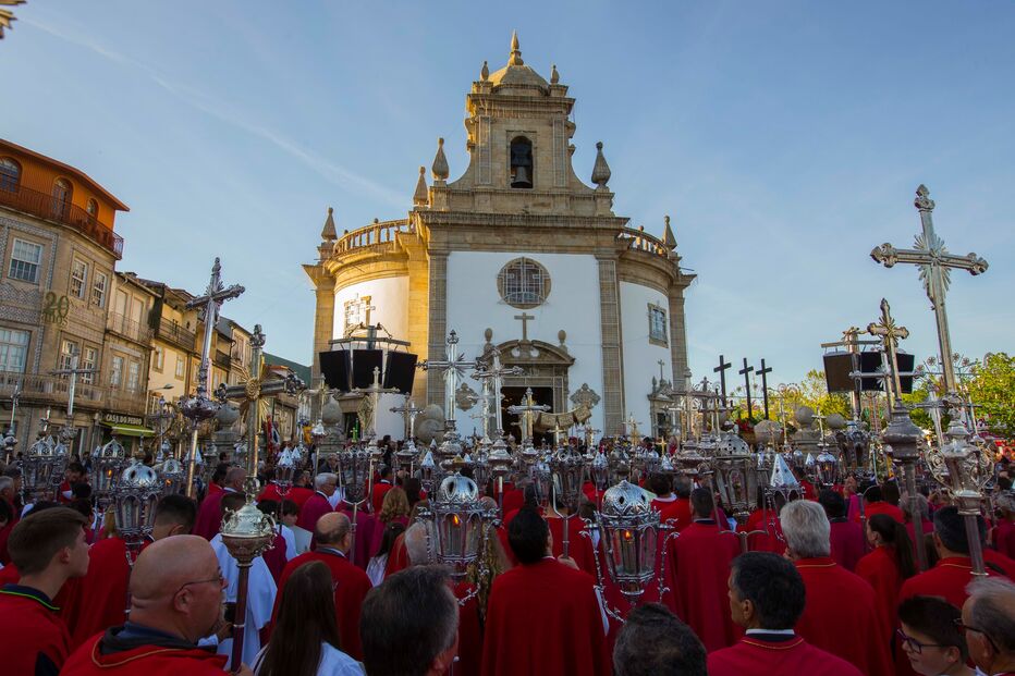 2023-04-28_14_09_31 Procissão Cruzes 4.jpg