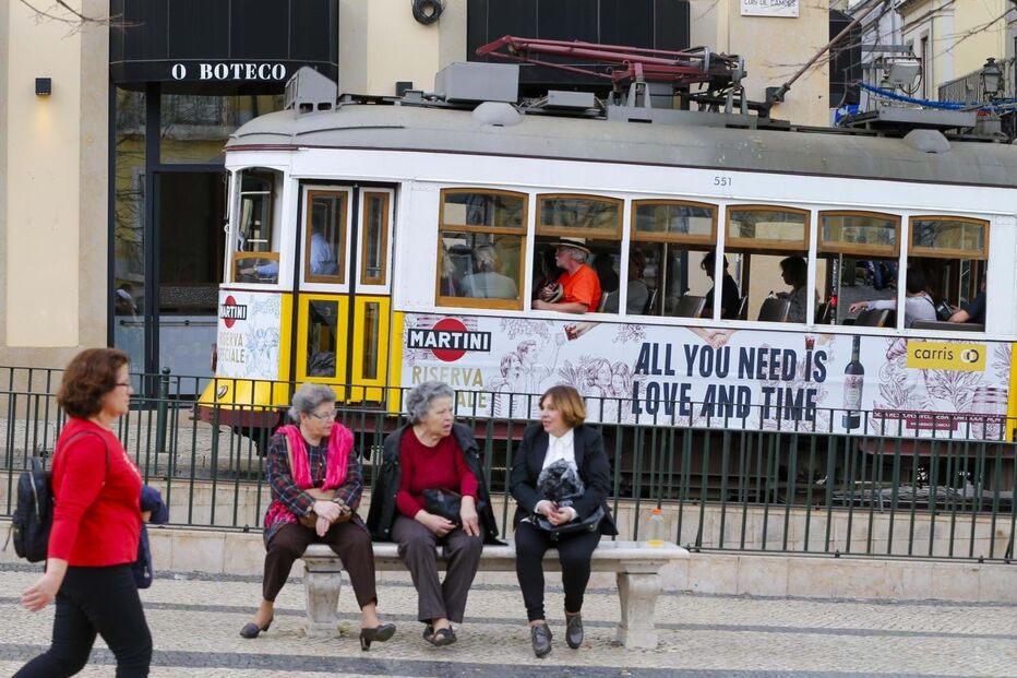 Carteirista condenada a 7 anos de cadeia por roubar idosos e turistas em Lisboa