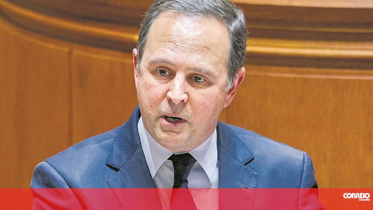 Fernando Medina constituído arguido no processo “Tutti-Frutti” – Cm ao Minuto