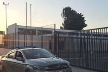 Árvore de grande porte cai sobre o telhado das novas instalações da GNR de Fânzeres