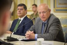 Santos Silva esteve reunido com Zelensky em Kiev