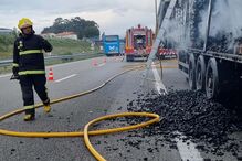 Reboque de camião incendeia-se na A17